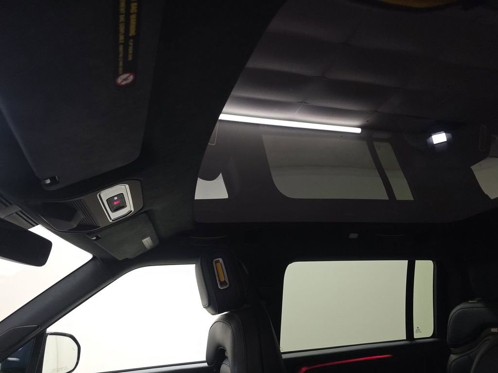 Used 2024 Rivian R1S Adventure image 9