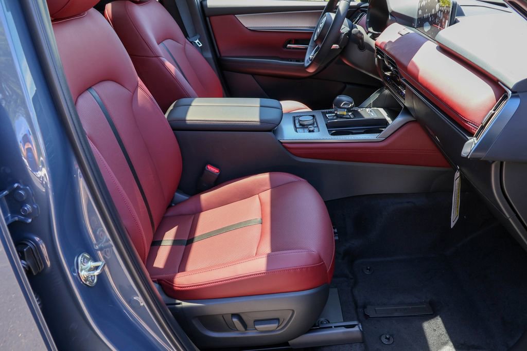 Used 2025 MAZDA CX-70 Plug-In Hybrid w/ Premium Plus image 37