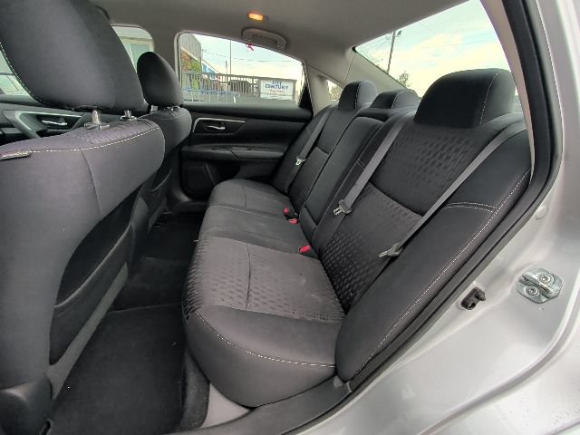 Used 2018 Nissan Altima 2.5 SV FWD image 19