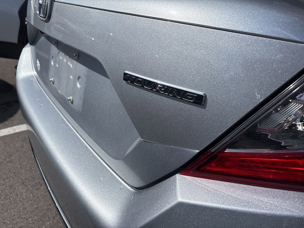 Used 2020 Honda Civic Touring image 3