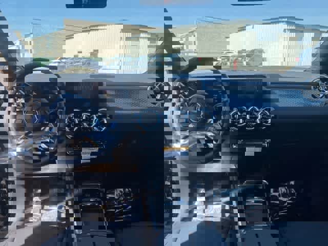 New 2025 Mercedes-Benz GLA 250 image 5