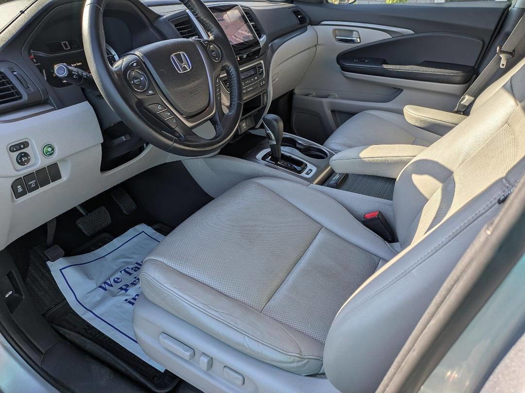 Used 2017 Honda Ridgeline RTL-T image 10