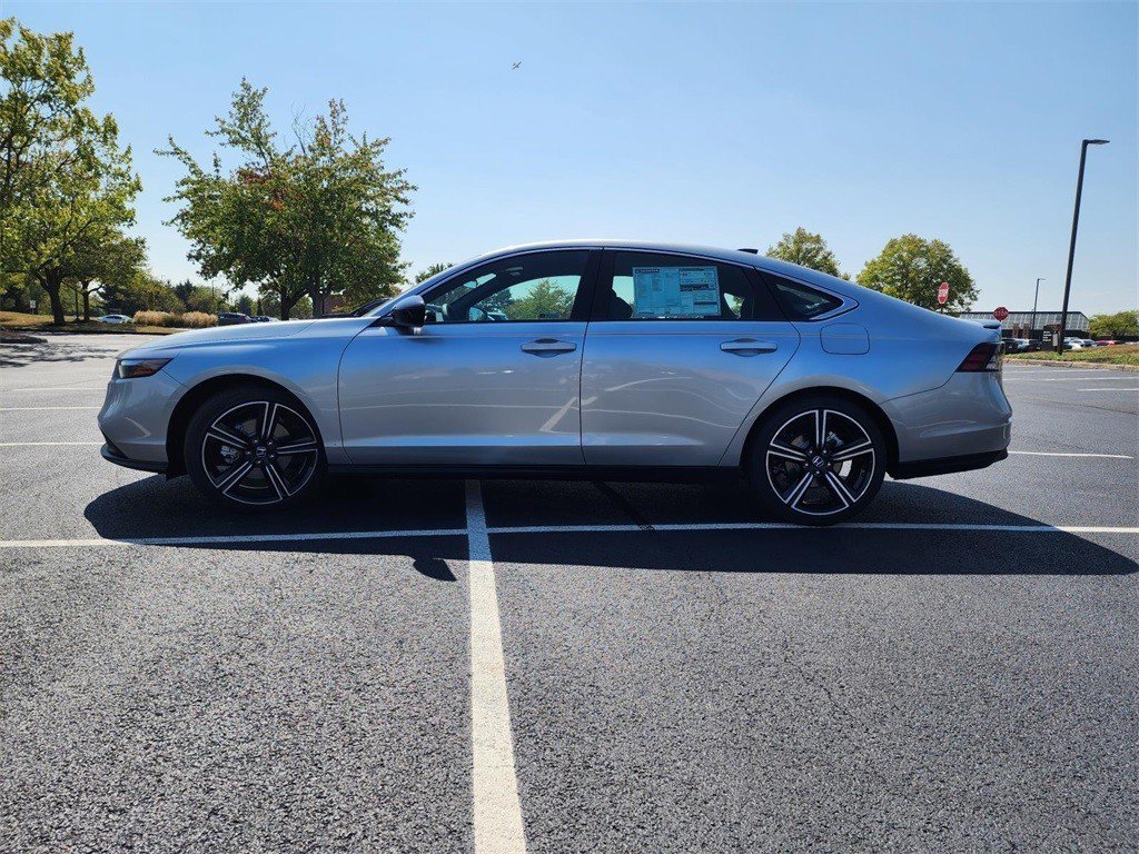 Used 2024 Honda Accord Sport image 12