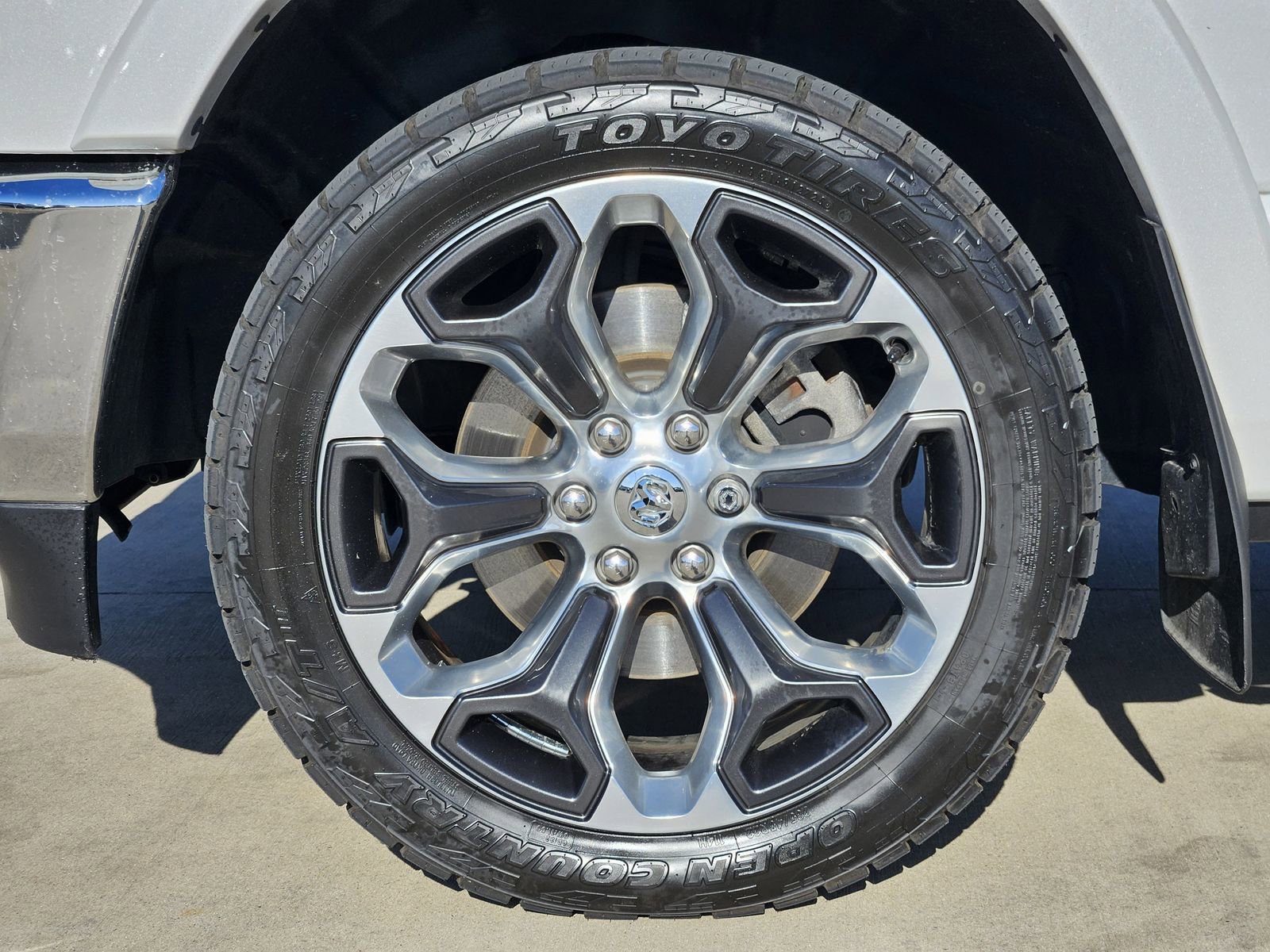 Used 2023 RAM 1500 Limited w/ Trailer Tow Group image 13