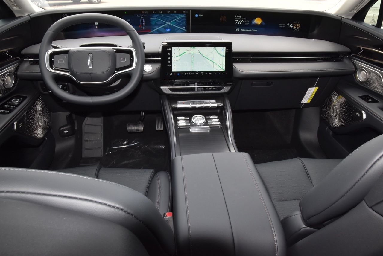 New 2026 Lincoln Nautilus Reserve AWD/4WD image 22