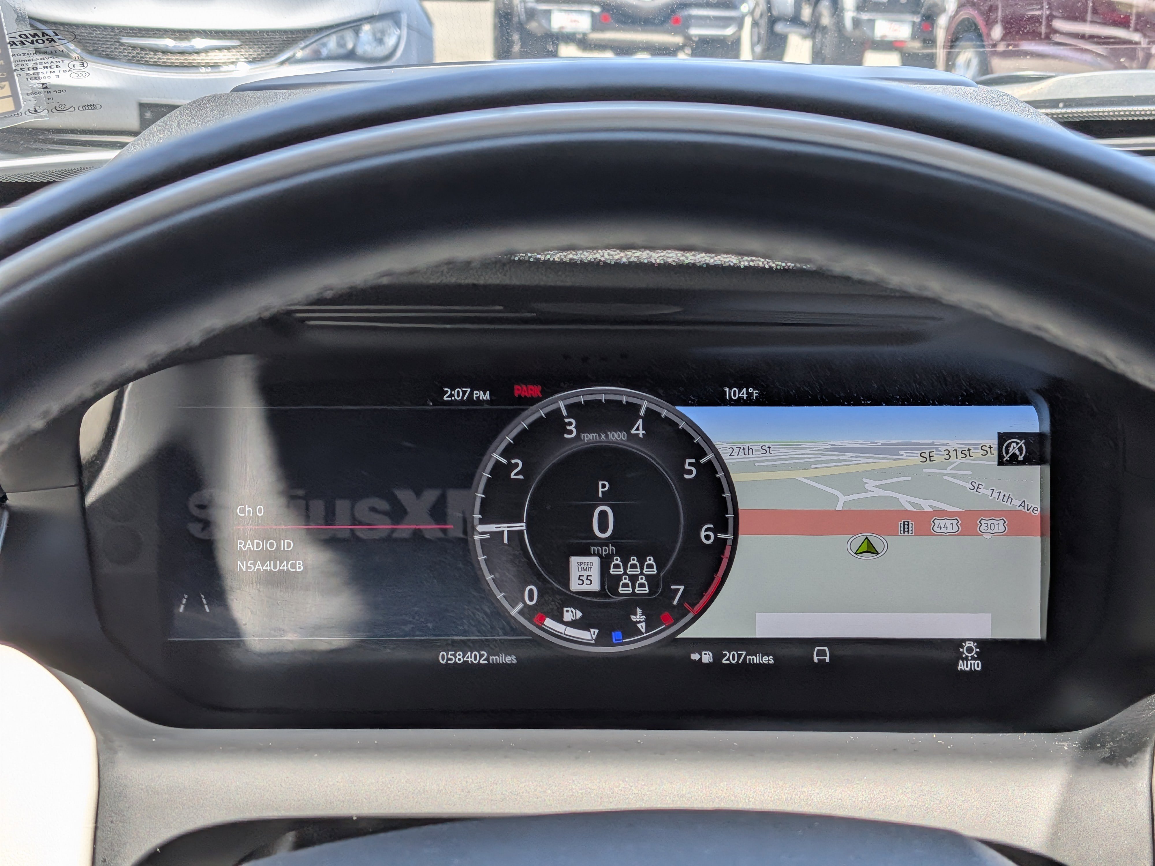 Used 2020 Land Rover Discovery Sport SE R-Dynamic AWD/4WD image 24