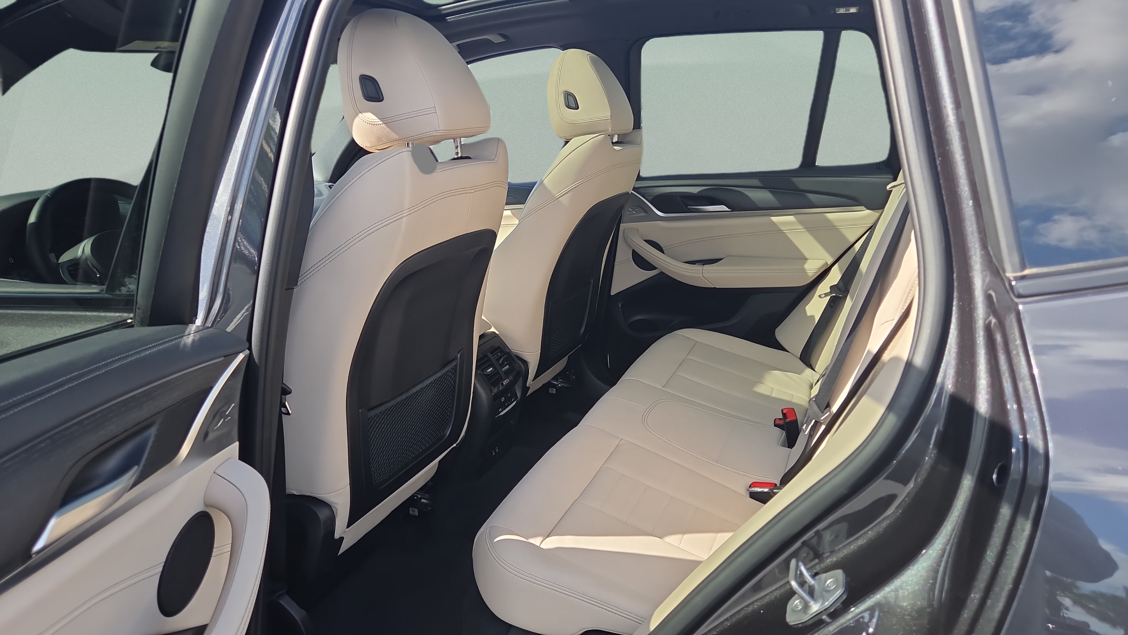 Used 2022 BMW X3 sDrive30i w/ M Sport Package 2 RWD image 11