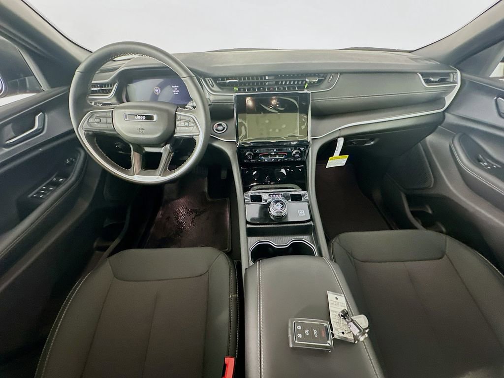 New 2026 Jeep Grand Cherokee Laredo X RWD image 9