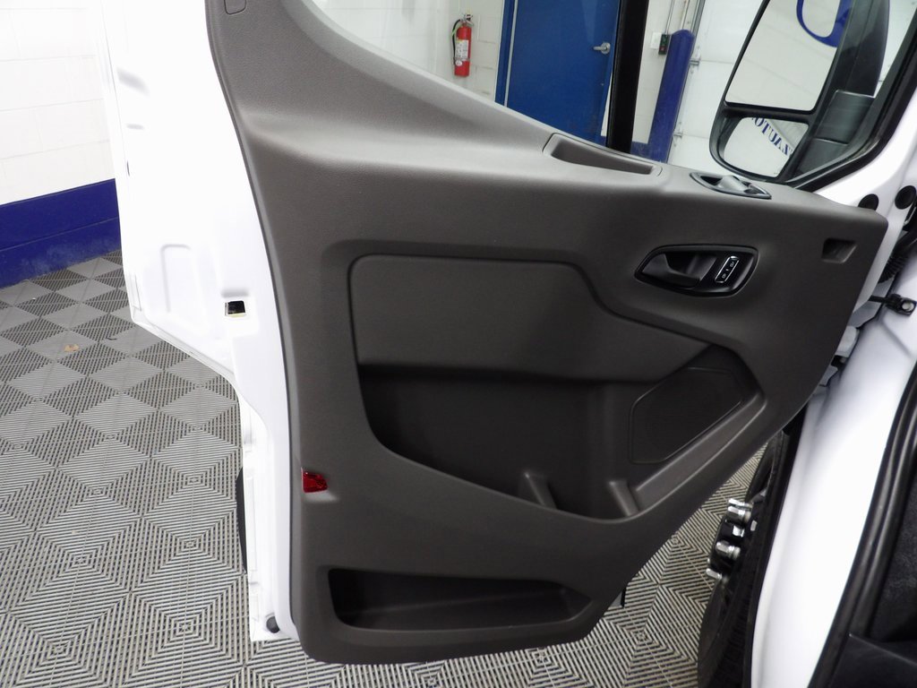 Used 2024 Ford Transit 250 Low Roof AWD image 46