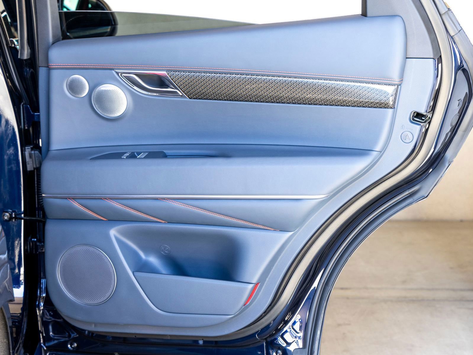 Used 2025 Genesis GV80 3.5T e-SC image 23