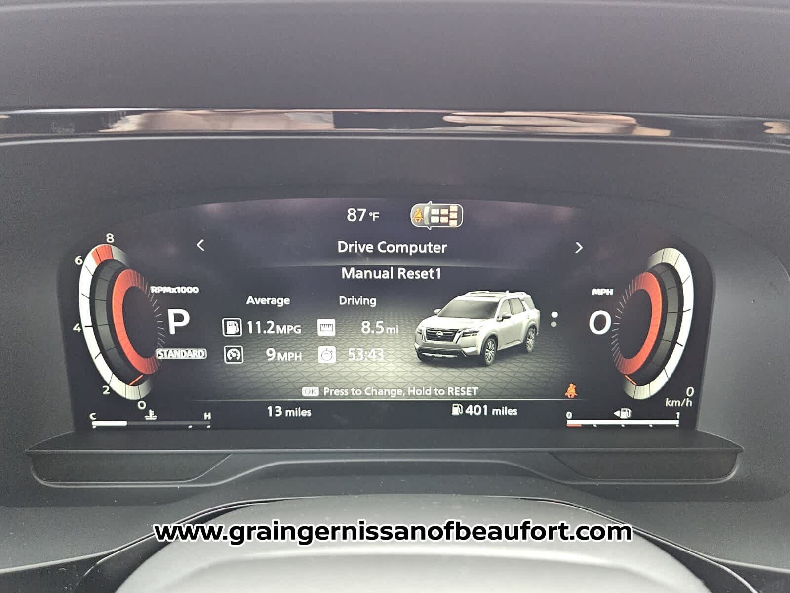 New 2026 Nissan Pathfinder Platinum FWD image 14