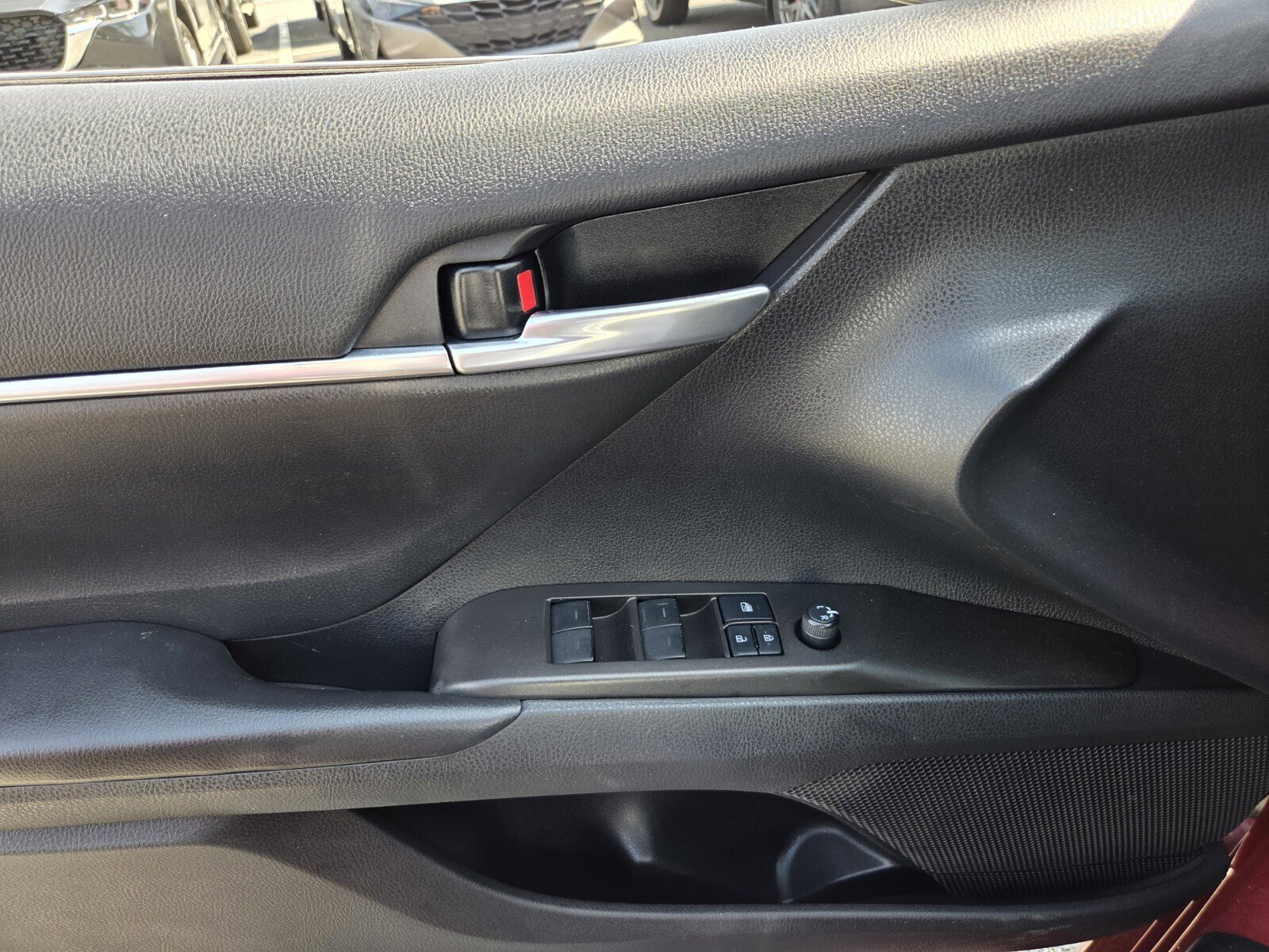 Used 2022 Toyota Camry LE image 26