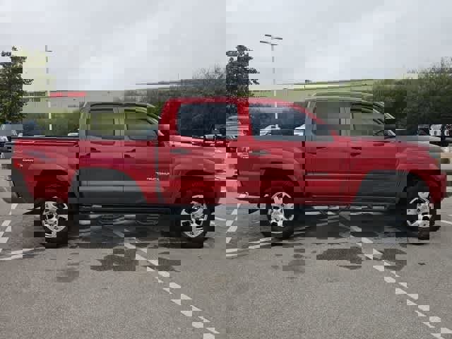 Used 2010 Toyota Tacoma 4x4 Double Cab image 4