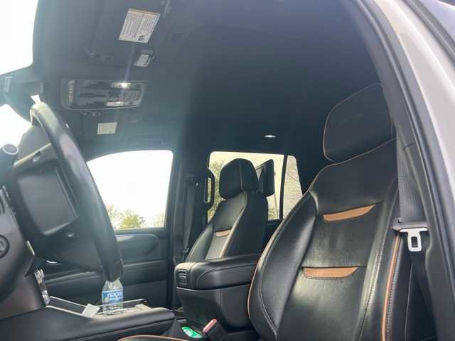 Used 2021 GMC Yukon AT4 w/ AT4 Premium Package image 6