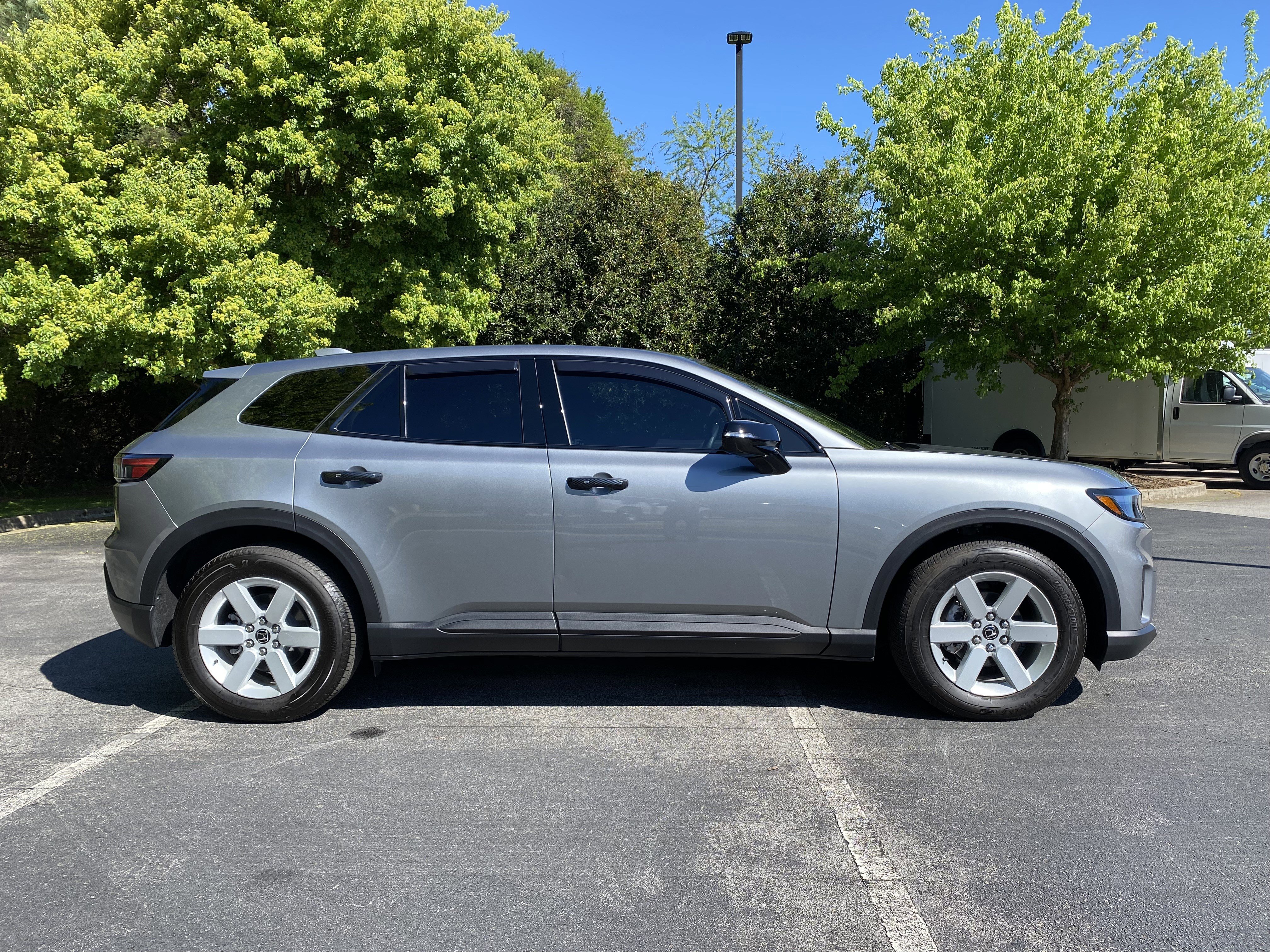 Used 2025 Honda Prologue EX image 10
