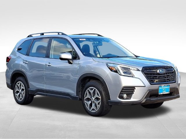 Used 2023 Subaru Forester Premium AWD/4WD image 1