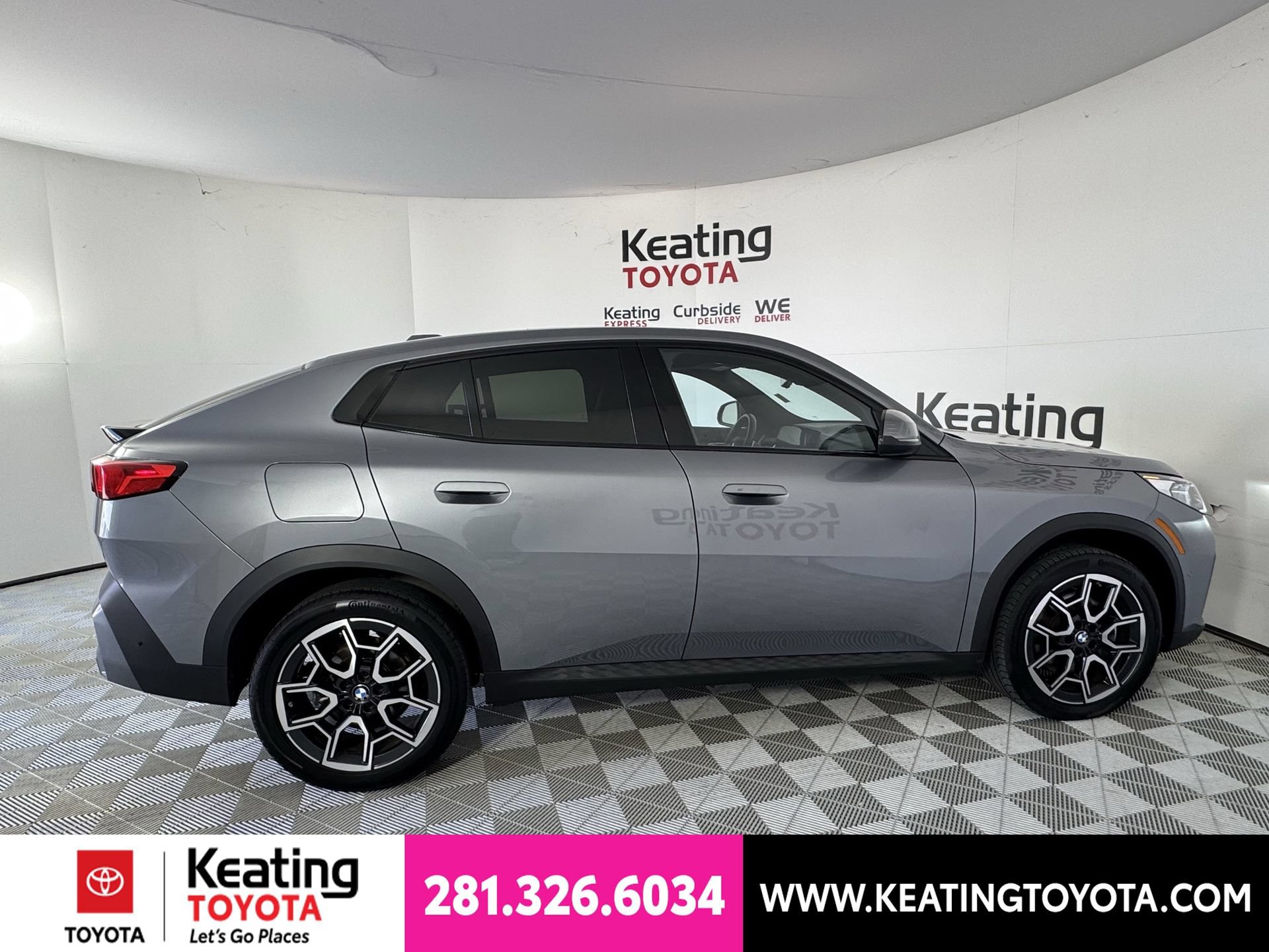 Used 2026 BMW X2 xDrive28i AWD/4WD image 4