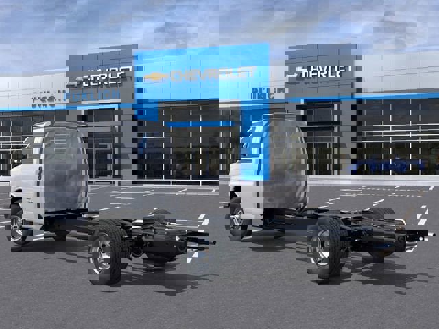 New 2025 Chevrolet Express 4500 w/ Power Convenience Package image 3