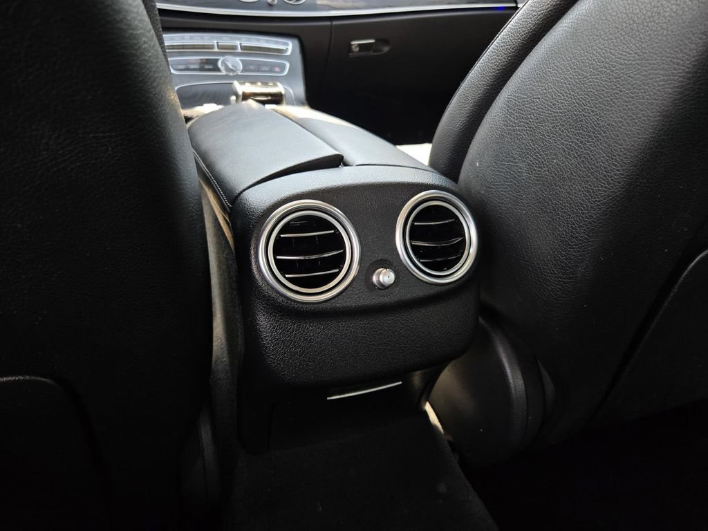 Used 2018 Mercedes-Benz E 300 image 14