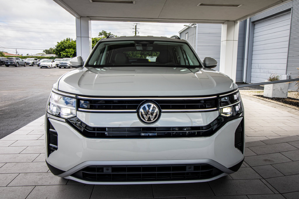 New 2027 Volkswagen Atlas SE FWD image 8