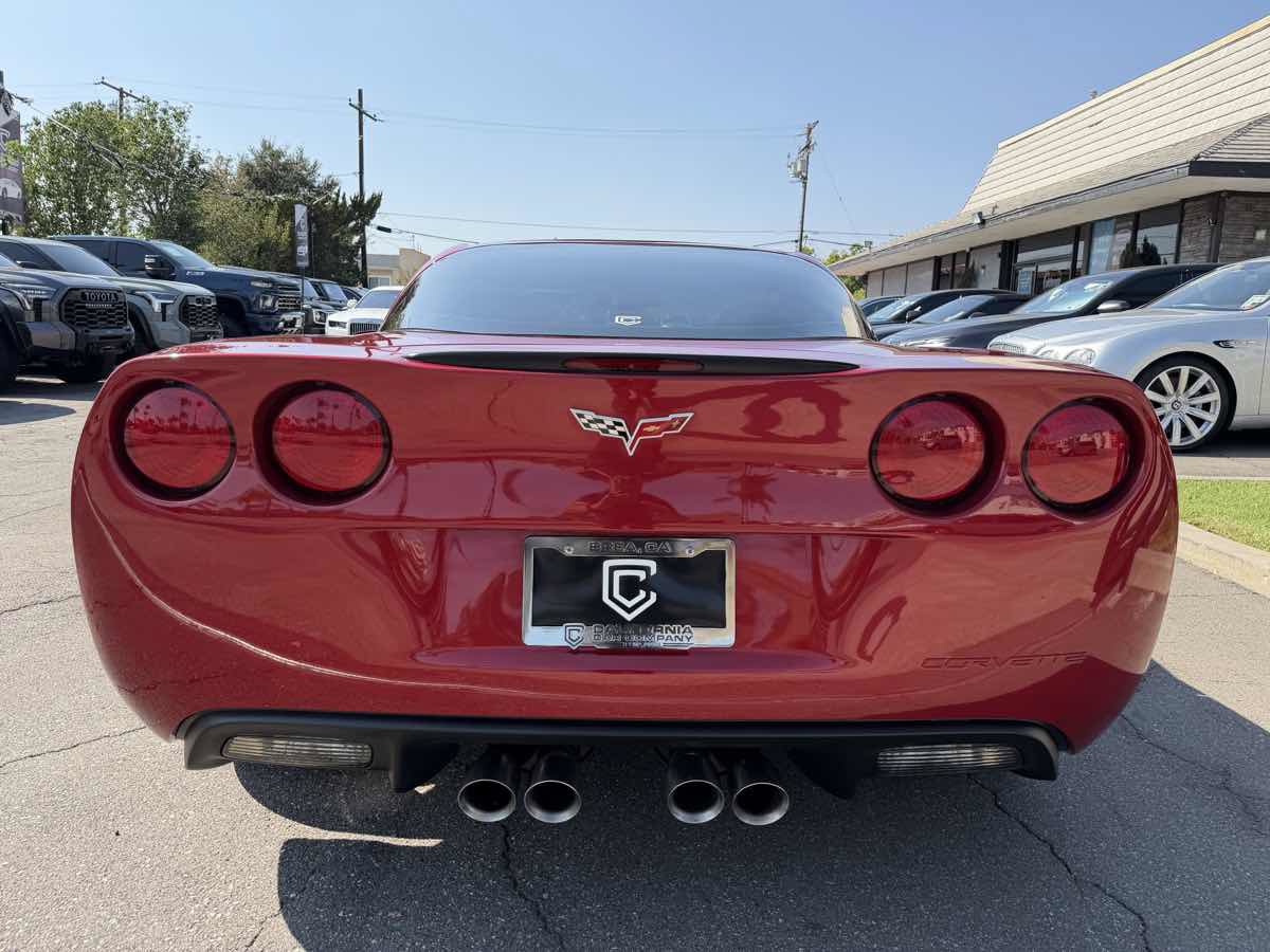 Used 2008 Chevrolet Corvette Coupe w/ Z51 Performance Package RWD image 6