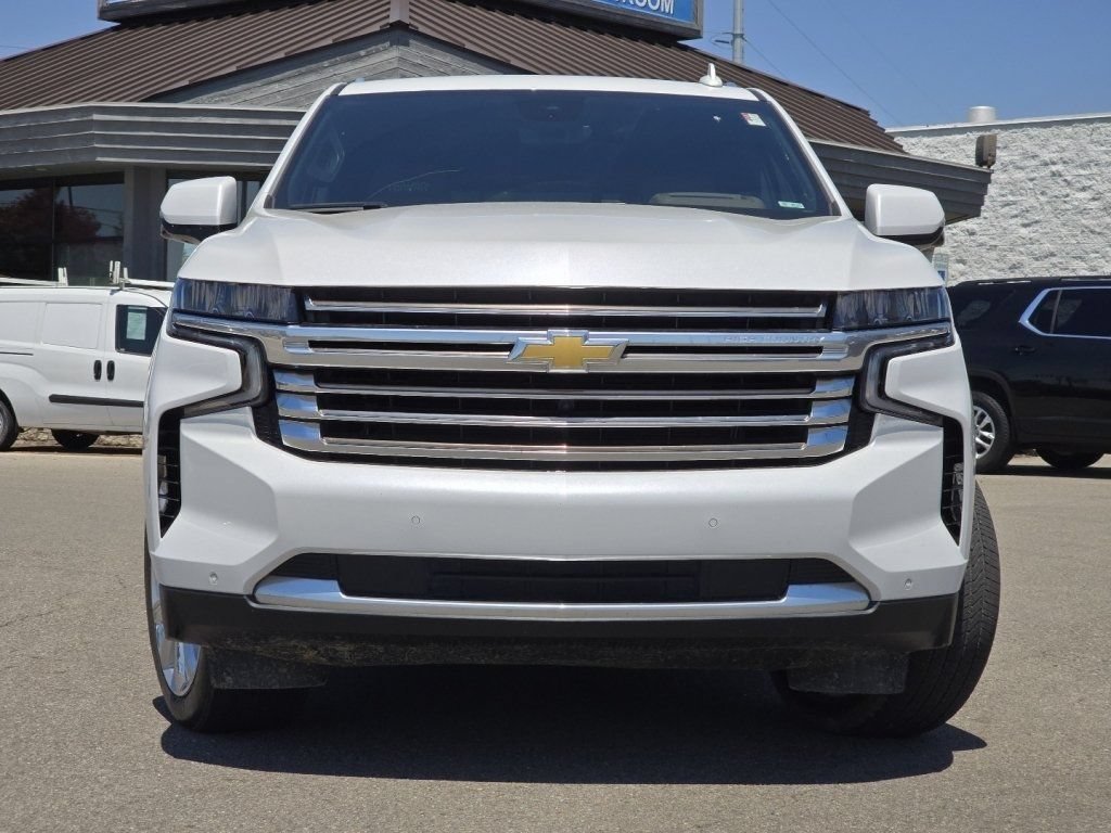 Used 2024 Chevrolet Tahoe High Country AWD/4WD image 14