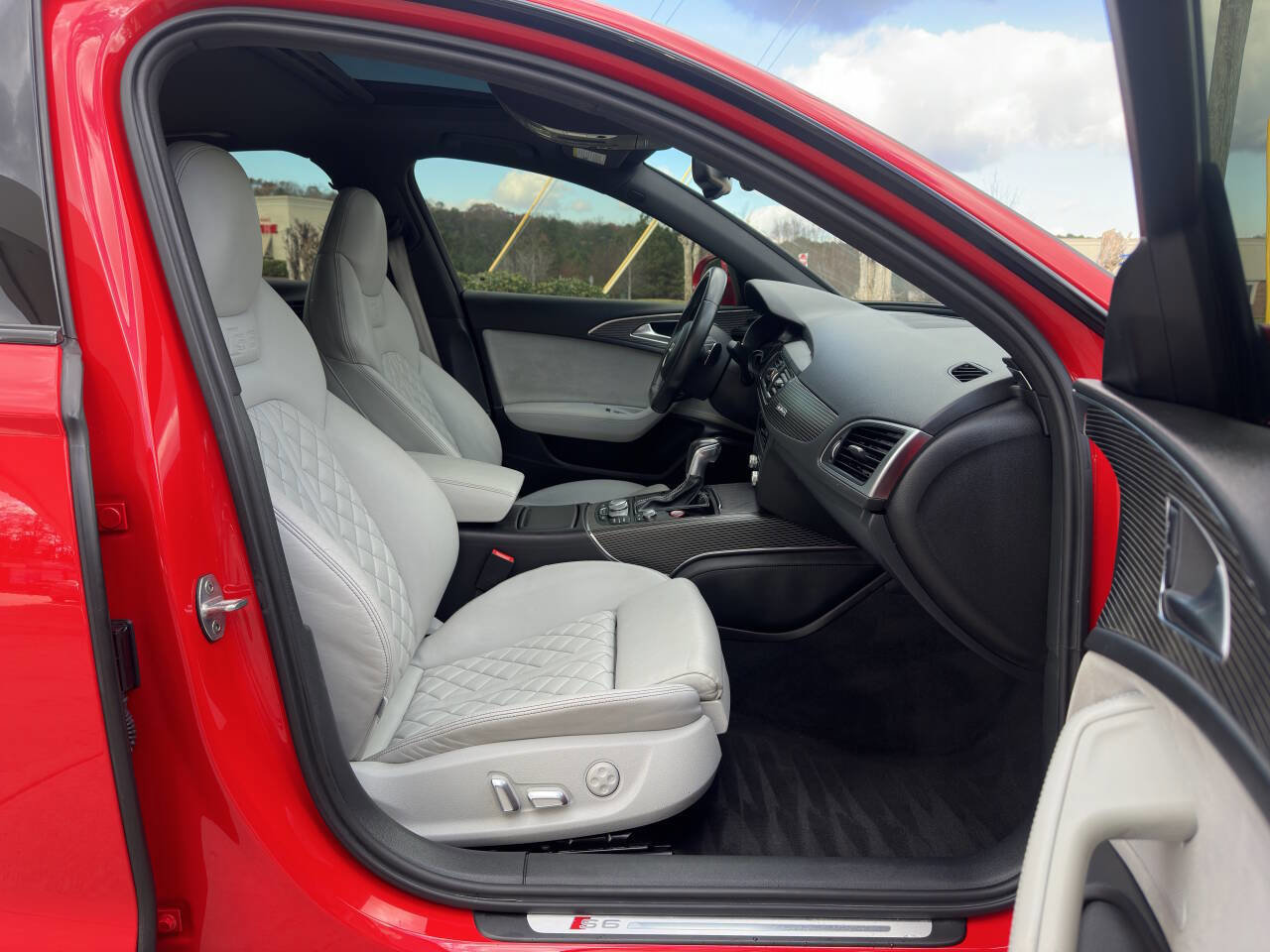 Used 2018 Audi S6 Premium Plus w/ S Sport Package image 11