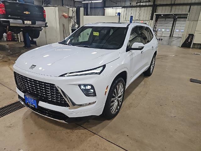 New 2026 Buick Enclave Avenir w/ Super Cruise Package image 2