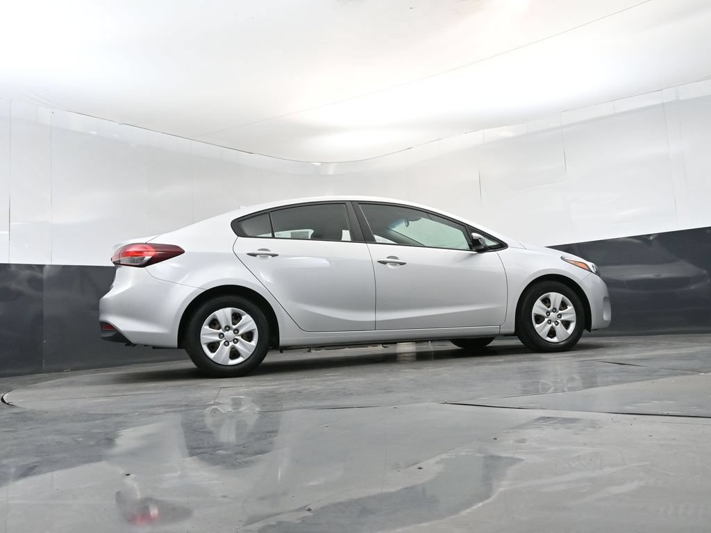Used 2017 Kia Forte LX FWD image 24