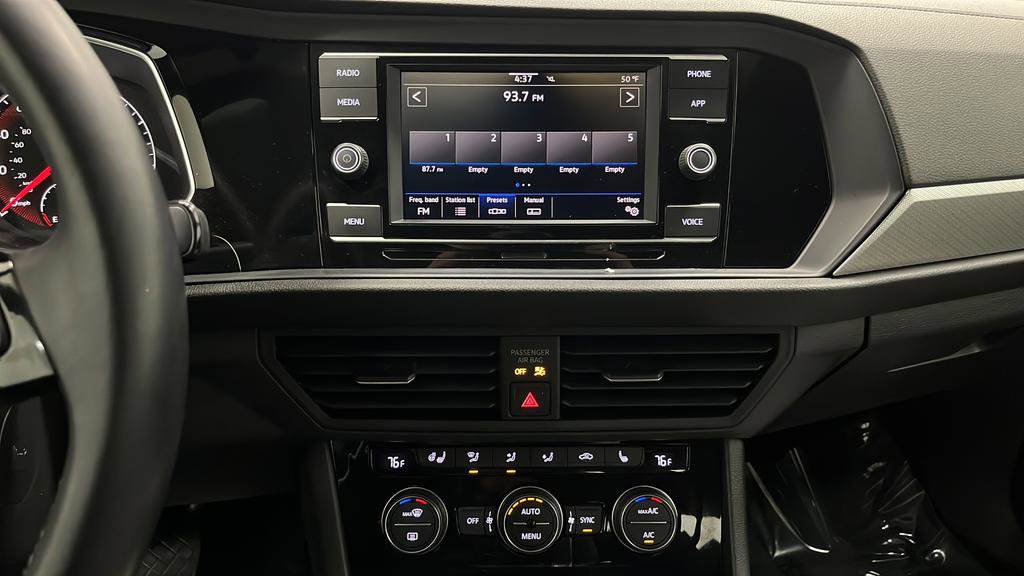 Used 2020 Volkswagen Jetta R-Line w/ R-Line Cold Weather Package FWD image 12