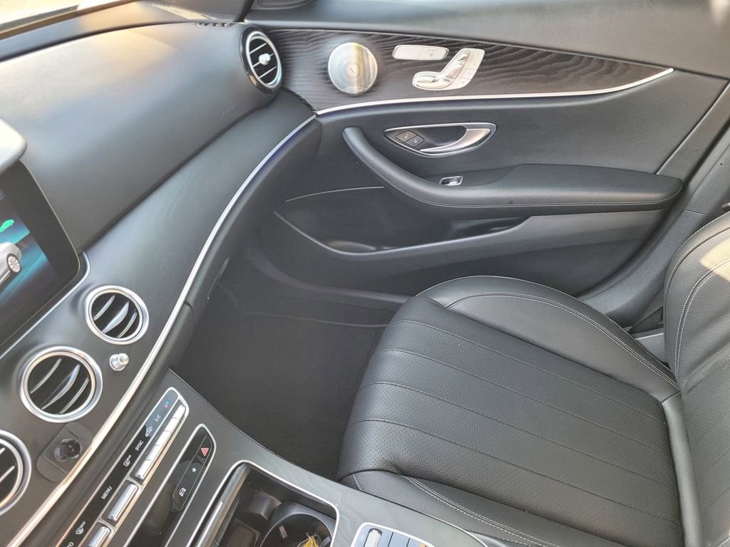 Used 2022 Mercedes-Benz E 350 Sedan image 14