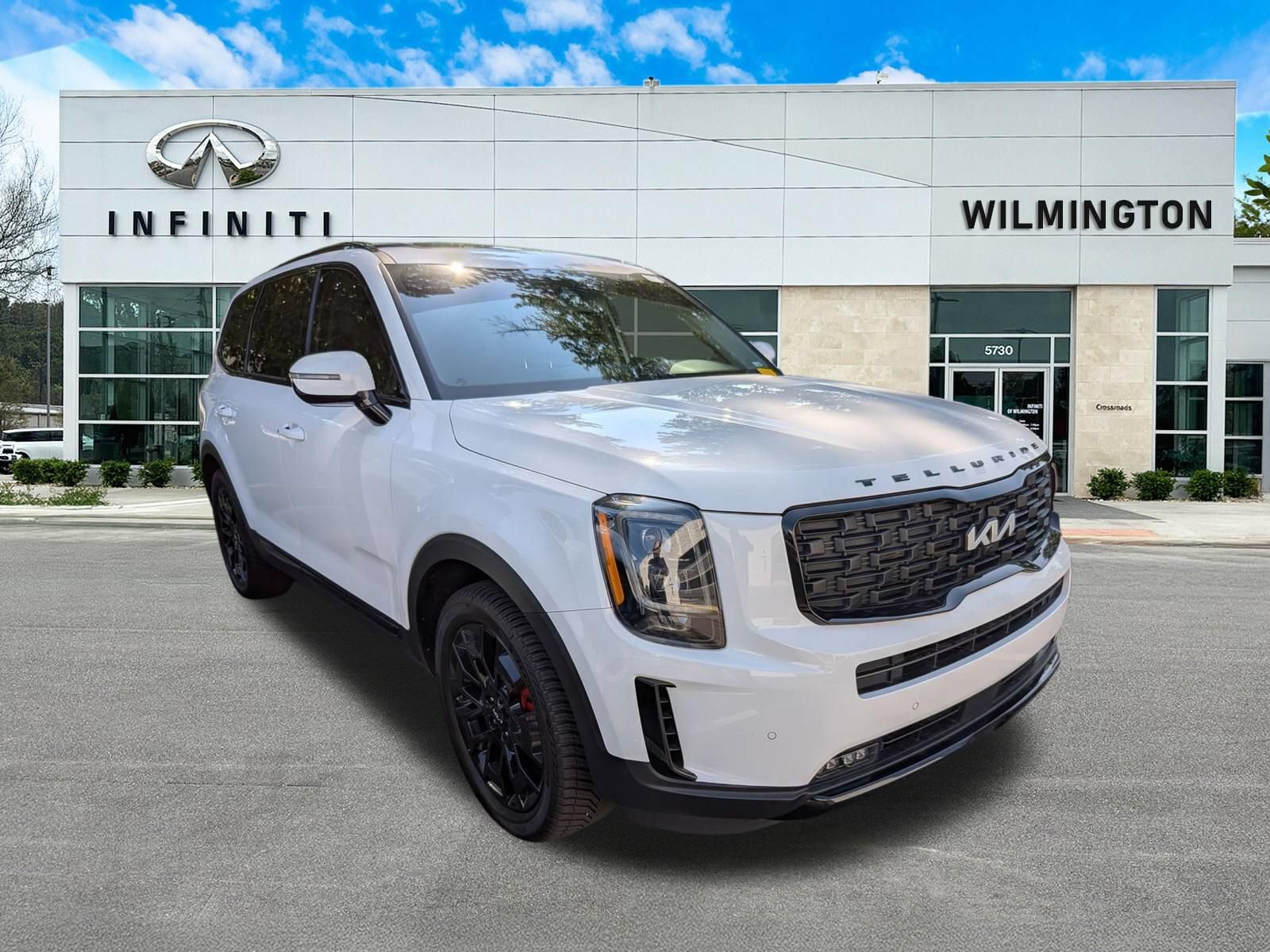 Used 2022 Kia Telluride SX w/ Nightfall Edition Package AWD/4WD image 1