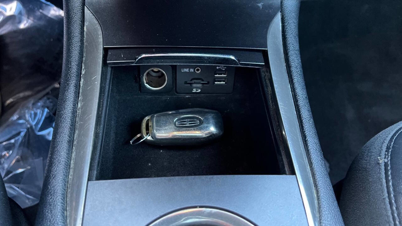 Used 2015 Lincoln MKC FWD w/ Equipment Group 101A Select image 12