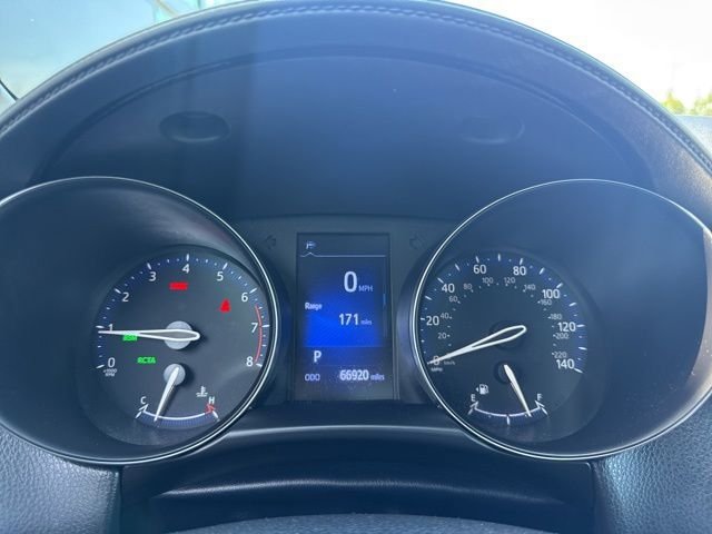 Used 2018 Toyota C-HR XLE FWD image 21
