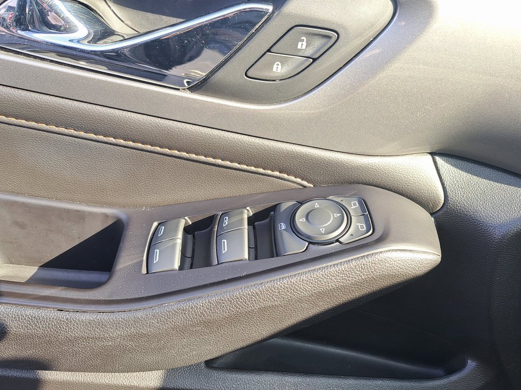 Used 2018 Chevrolet Traverse LT image 26