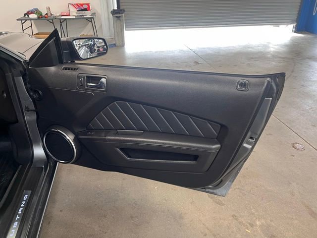 Used 2013 Ford Mustang GT Premium w/ Brembo Brake Pkg image 12