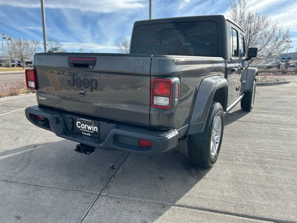 Used 2022 Jeep Gladiator Sport image 9