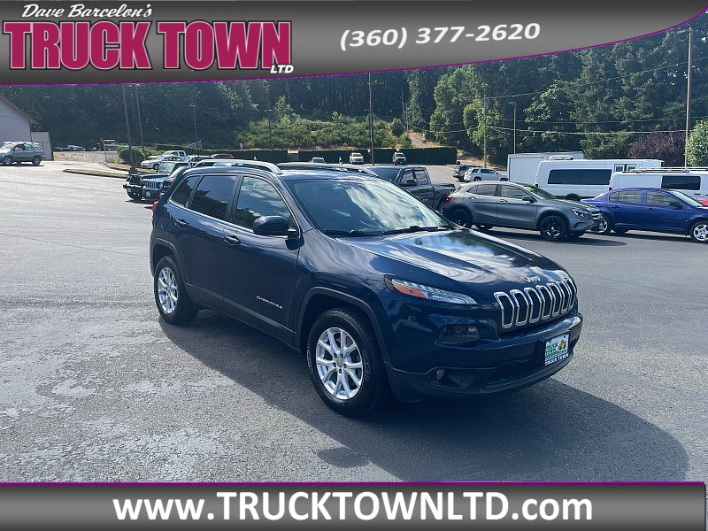 Used 2018 Jeep Cherokee Latitude Plus AWD/4WD image 7
