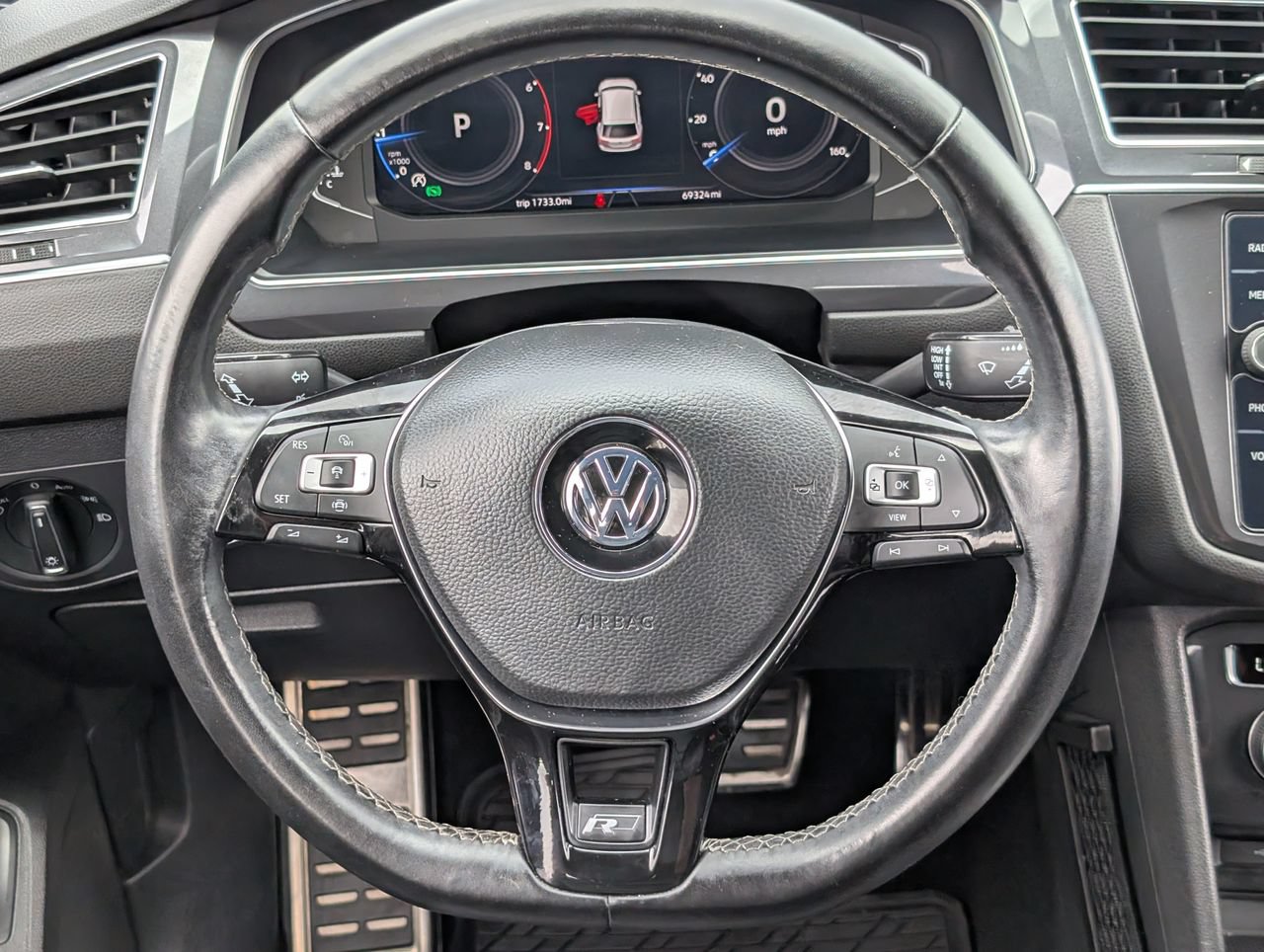 Used 2021 Volkswagen Tiguan SEL Premium R-Line w/ 3rd Row Seat Package AWD/4WD image 11