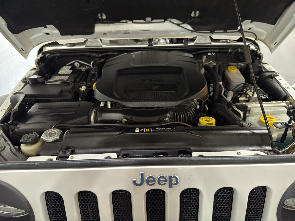Used 2018 Jeep Wrangler Unlimited Rubicon w/ Cold Weather Group AWD/4WD image 28