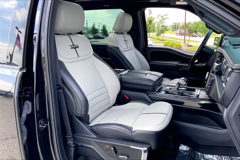 Used 2023 Ford F150 Lightning Platinum AWD/4WD image 7