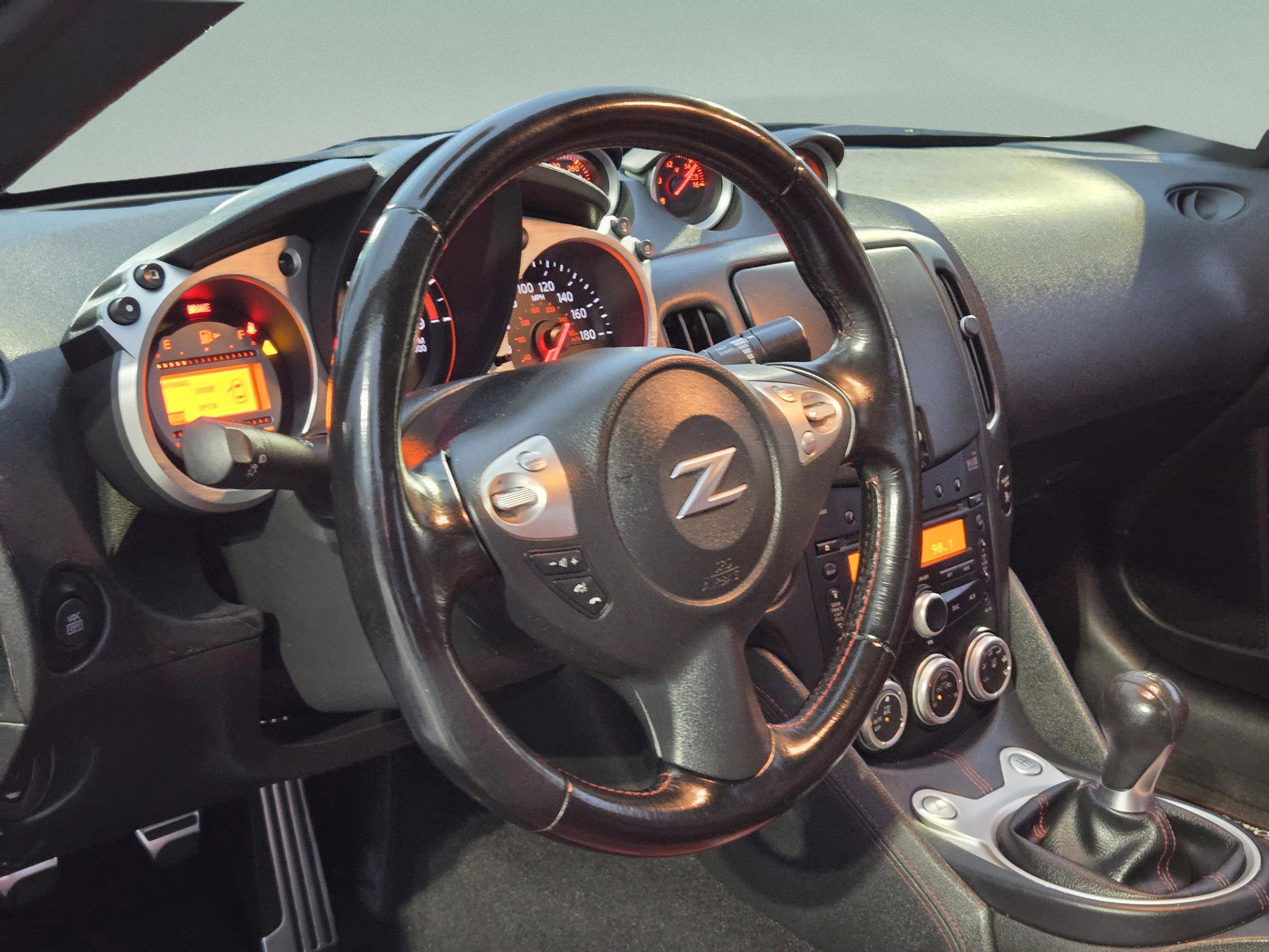 Used 2010 Nissan 370Z Touring w/ Sport Pkg RWD image 11