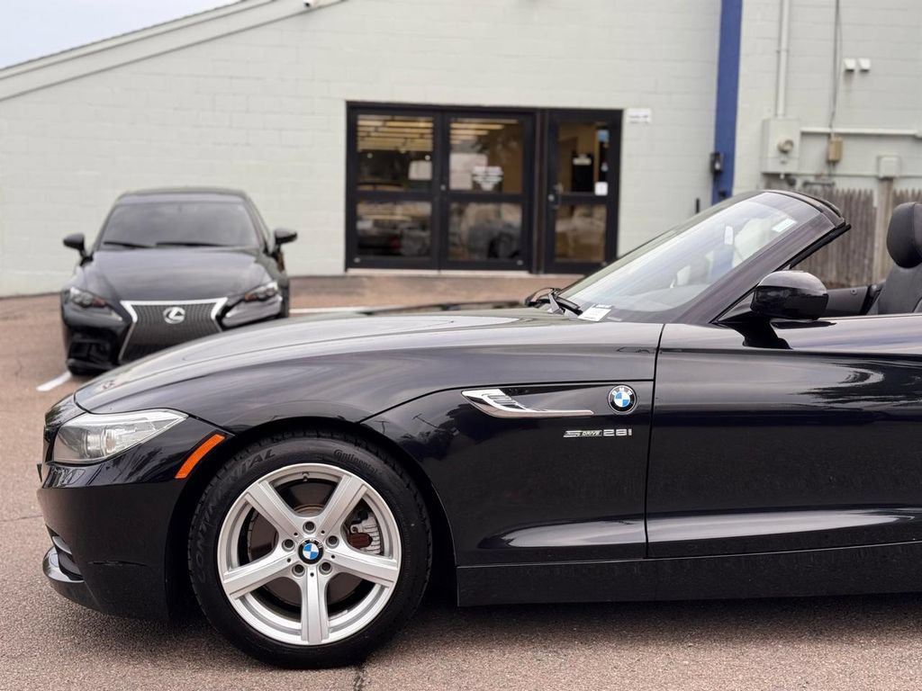 Used 2015 BMW Z4 sDrive28i RWD image 11