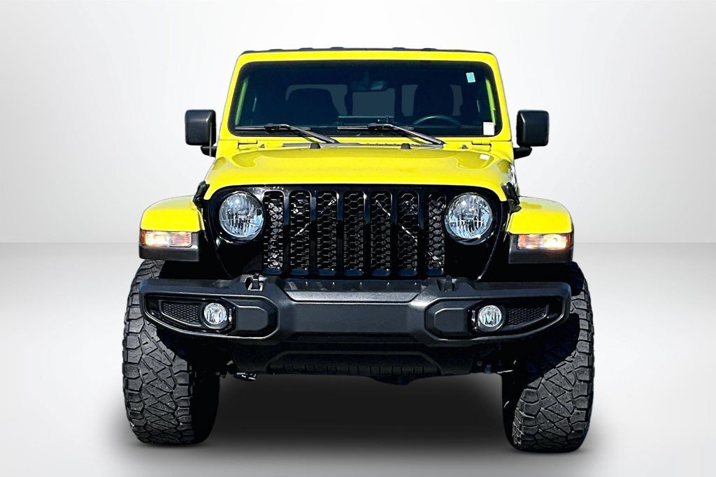 Used 2023 Jeep Gladiator Sport AWD/4WD image 2