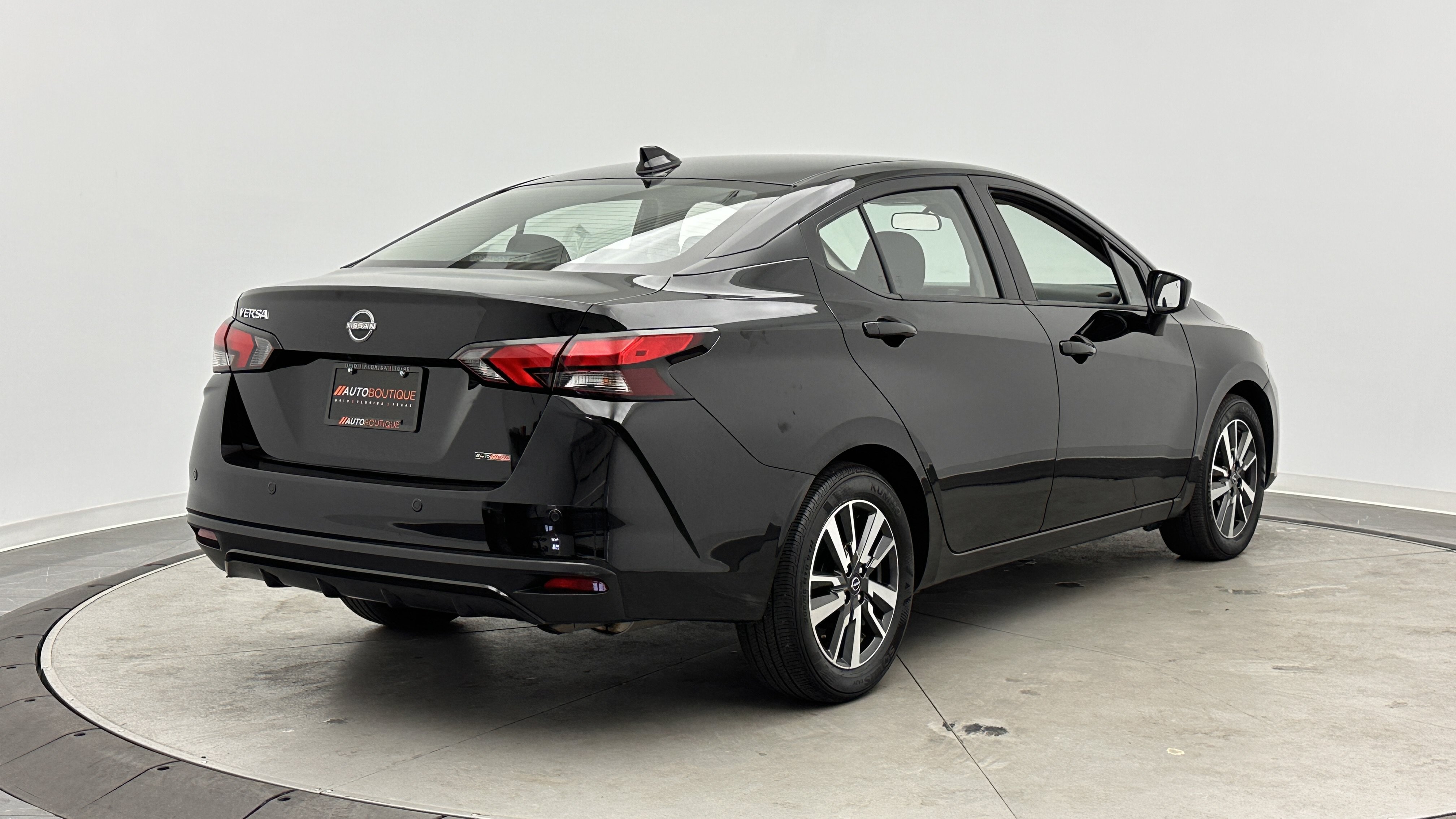 Used 2025 Nissan Versa SV FWD image 7