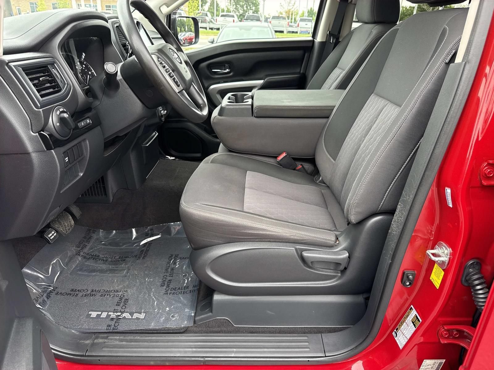 Used 2023 Nissan Titan SV w/ Accessory Utility Package AWD/4WD image 28