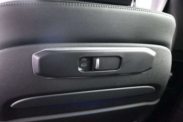 Used 2026 BMW X5 xDrive50e w/ Executive Package AWD/4WD image 16