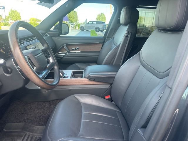Used 2024 Land Rover Range Rover Long Wheelbase SE image 9