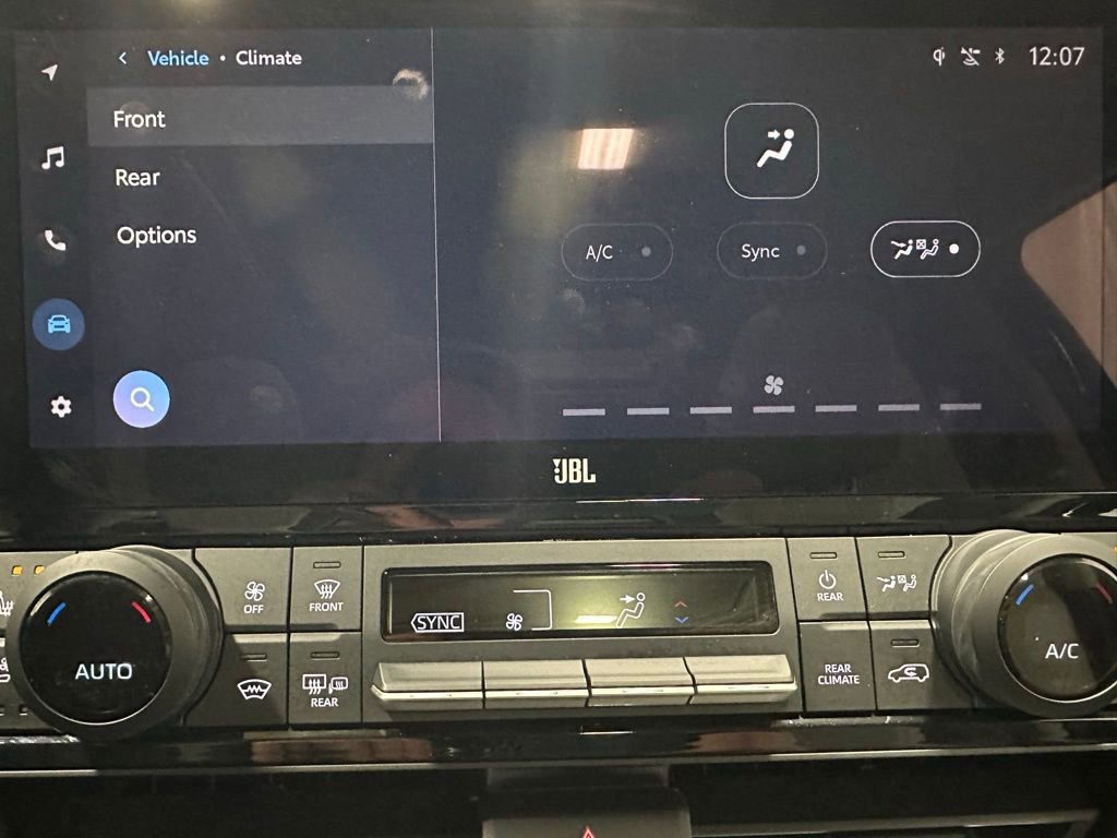Used 2025 Toyota Grand Highlander AWD image 31