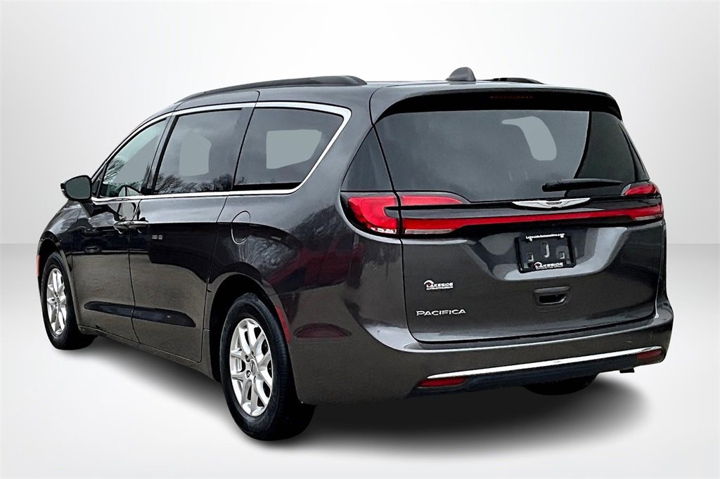 Used 2022 Chrysler Pacifica Touring-L image 4